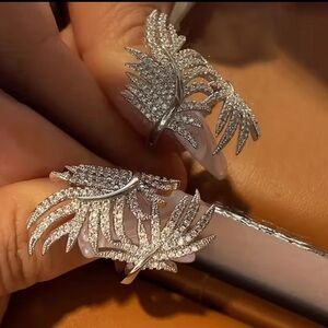 Modern Silver Leaf Diamond Ring